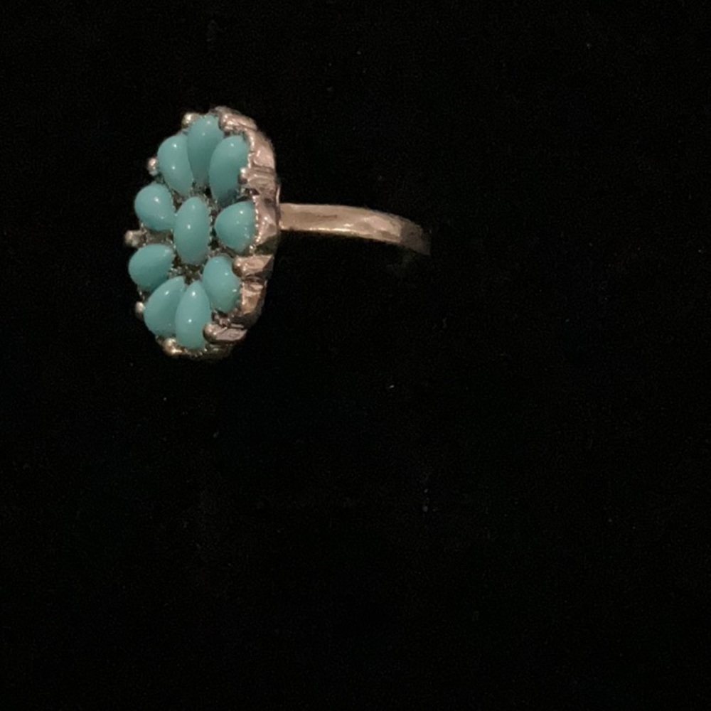 Turquoise and Silver Floral Ring Size 6 - Picture 4 of 6